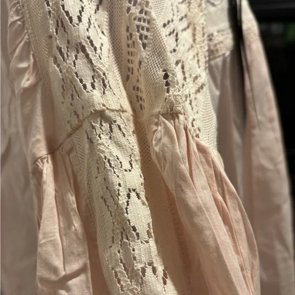 Levi’s Baby Pink Peasant Top Blouse - Picture 3 of 6